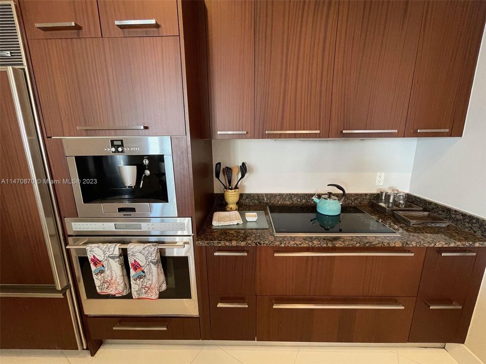 Recently Sold: $1,650,000 (2 beds, 3 baths, 0 Square Feet)