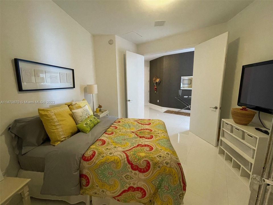 Recently Sold: $1,650,000 (2 beds, 3 baths, 0 Square Feet)