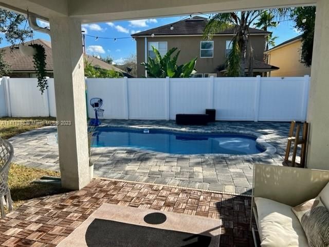 Recently Sold: $569,000 (4 beds, 3 baths, 3408 Square Feet)