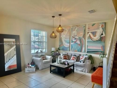 Recently Sold: $419,000 (3 beds, 2 baths, 1692 Square Feet)