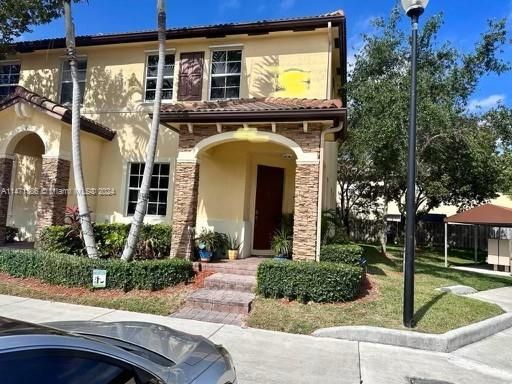 Recently Sold: $419,000 (3 beds, 2 baths, 1692 Square Feet)