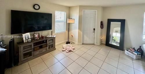 Recently Sold: $419,000 (3 beds, 2 baths, 1692 Square Feet)