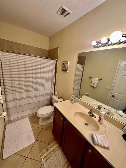 Recently Sold: $419,000 (3 beds, 2 baths, 1692 Square Feet)