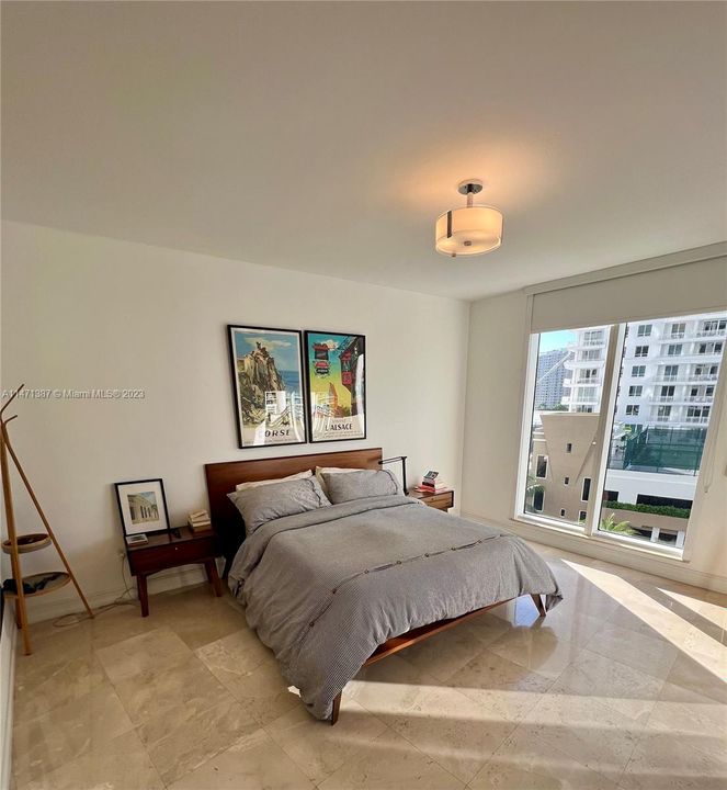 Недавно продано: $645,000 (1 спален, 1 ванн, 1076 Квадратных фут)