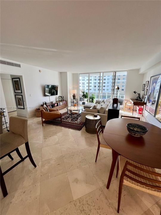 Недавно продано: $645,000 (1 спален, 1 ванн, 1076 Квадратных фут)