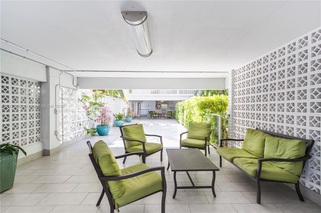 Недавно продано: $344,000 (1 спален, 1 ванн, 667 Квадратных фут)