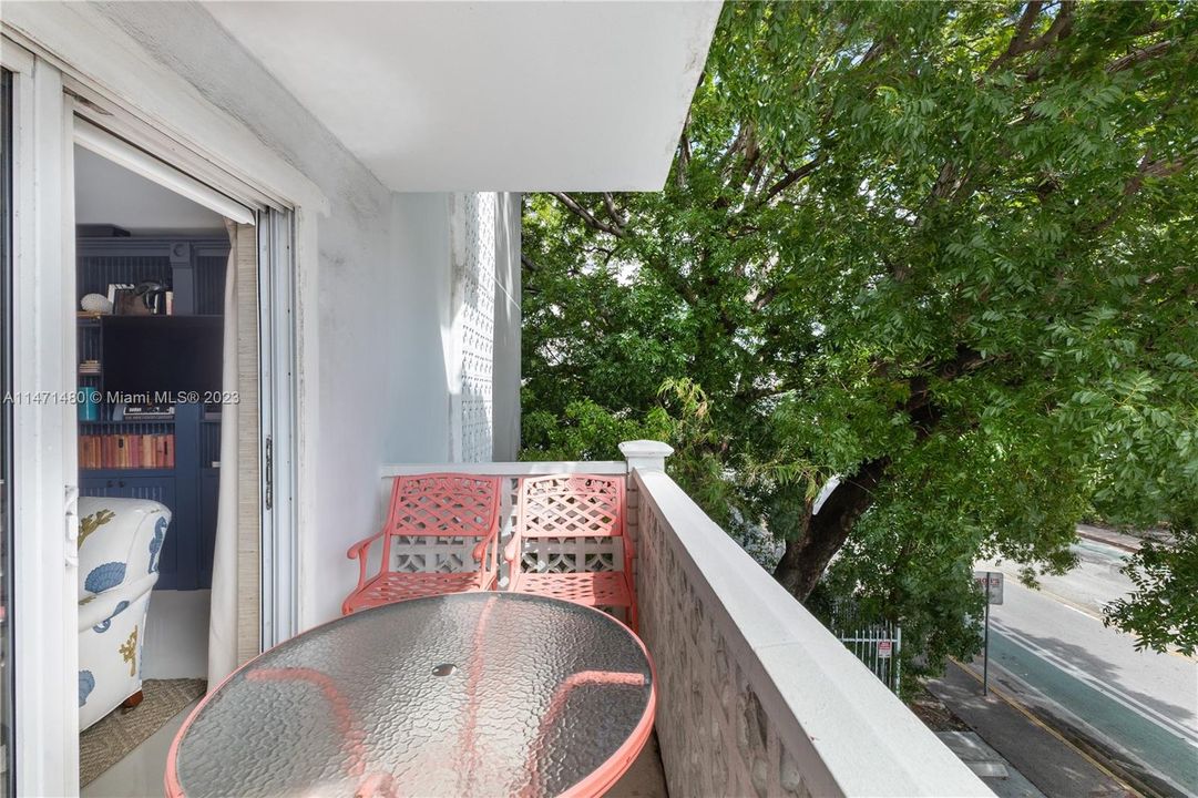 Недавно продано: $344,000 (1 спален, 1 ванн, 667 Квадратных фут)