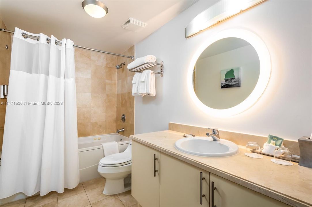 Recently Sold: $557,500 (1 beds, 2 baths, 767 Square Feet)