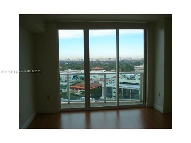 Recently Sold: $557,500 (1 beds, 2 baths, 747 Square Feet)