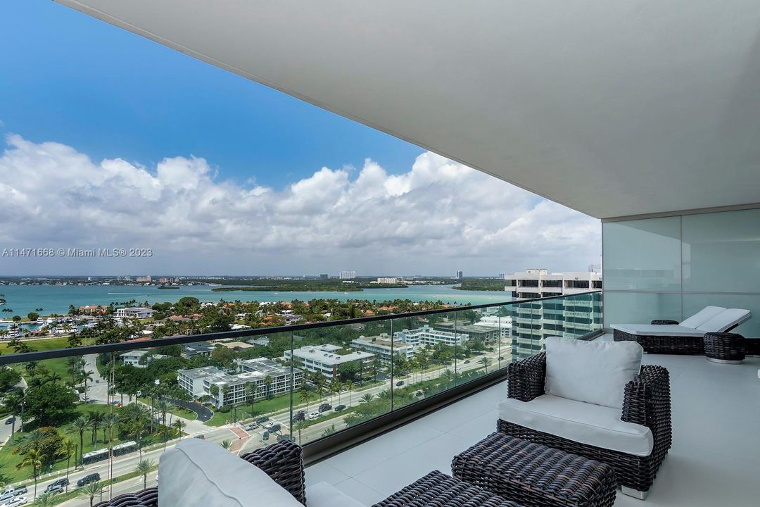 For Sale: $10,995,000 (3 beds, 4 baths, 3264 Square Feet)