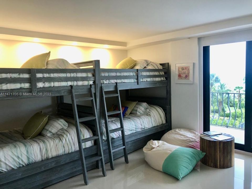 最近租的: $6,000 (2 贝兹, 2 浴室, 1728 平方英尺)