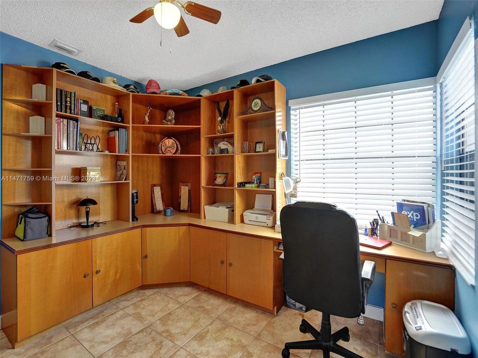 Vendido Recientemente: $389,000 (3 camas, 2 baños, 1486 Pies cuadrados)