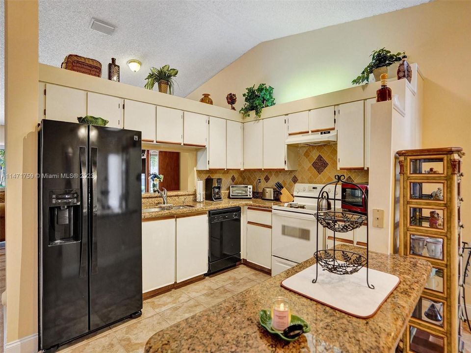 Vendido Recientemente: $389,000 (3 camas, 2 baños, 1486 Pies cuadrados)