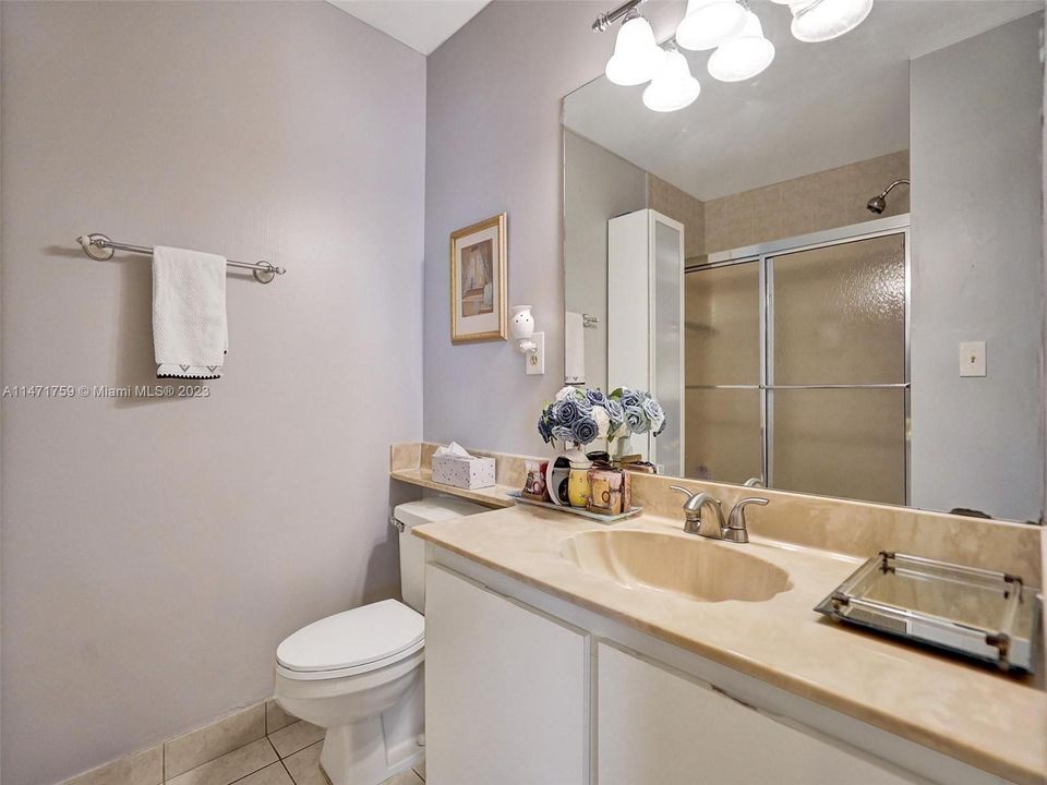 Vendido Recientemente: $389,000 (3 camas, 2 baños, 1486 Pies cuadrados)