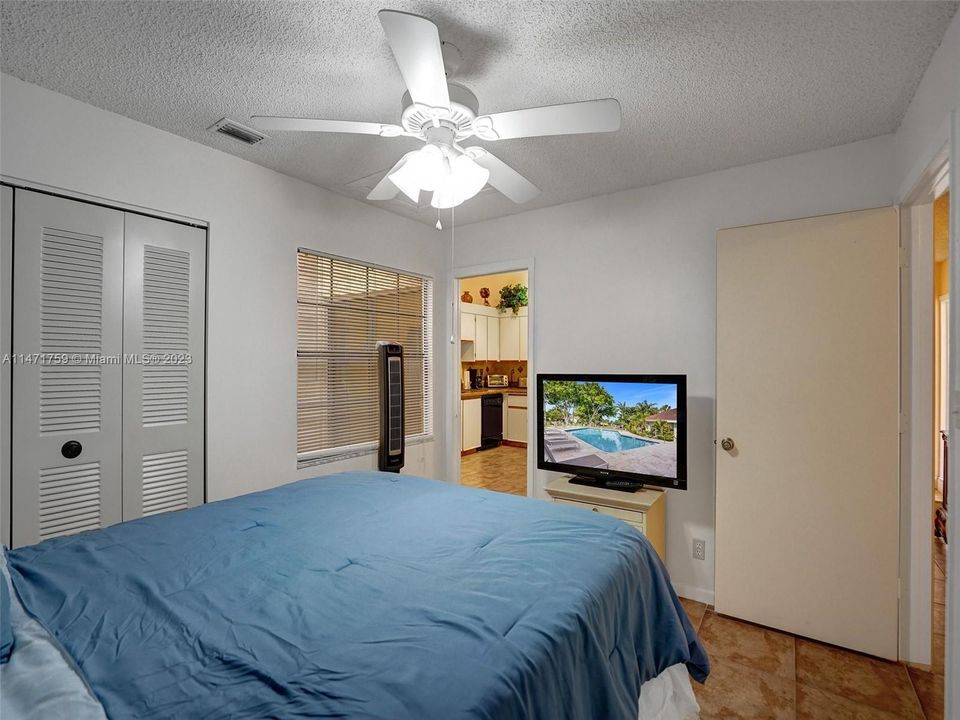 Vendido Recientemente: $389,000 (3 camas, 2 baños, 1486 Pies cuadrados)