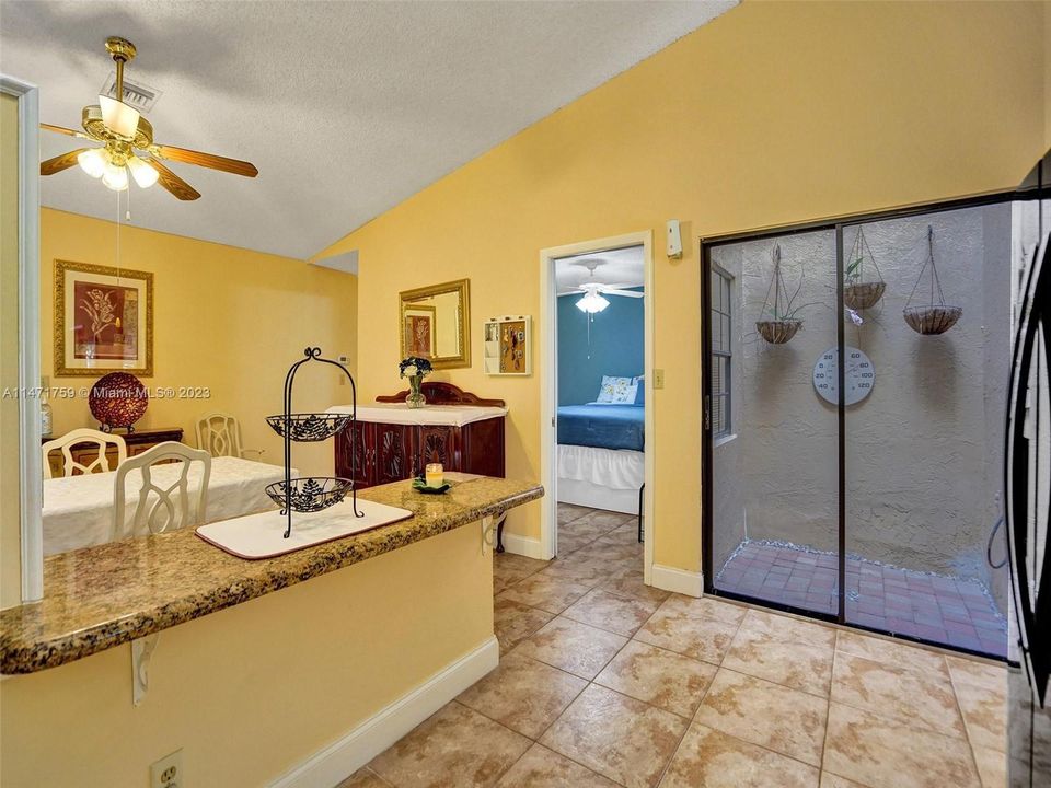 Vendido Recientemente: $389,000 (3 camas, 2 baños, 1486 Pies cuadrados)