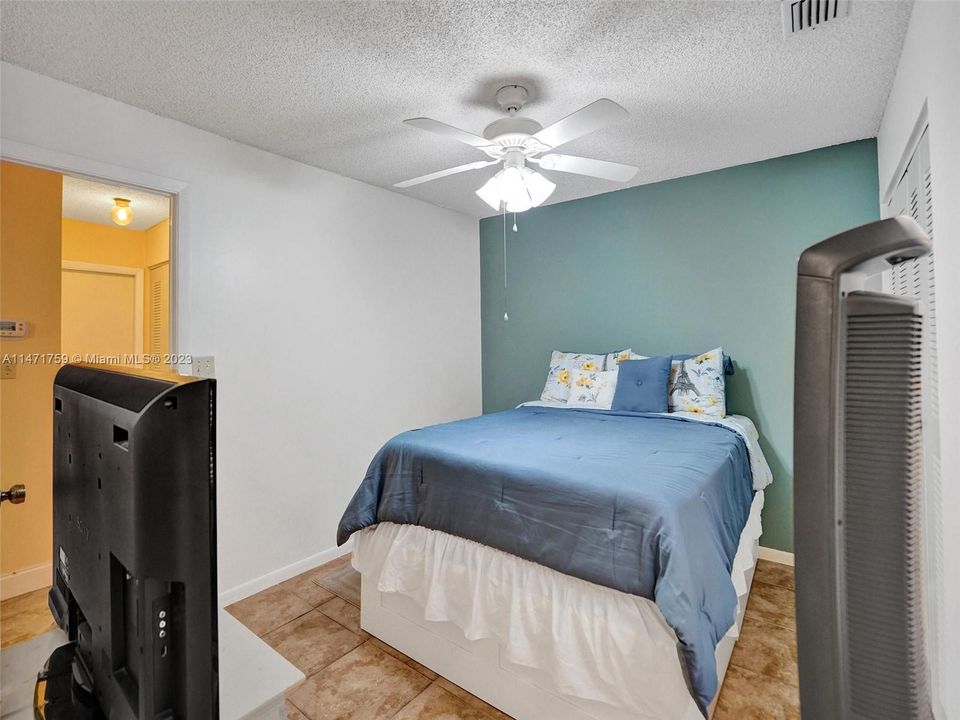 Vendido Recientemente: $389,000 (3 camas, 2 baños, 1486 Pies cuadrados)