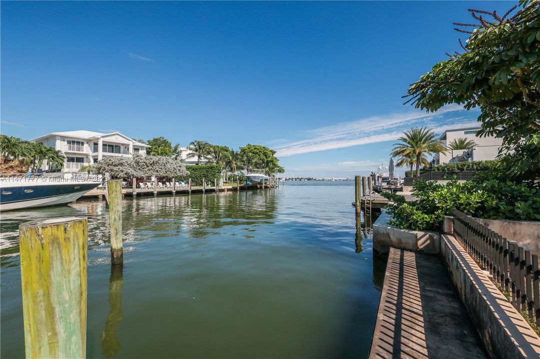 Recently Sold: $5,000,000 (3 beds, 2 baths, 1816 Square Feet)