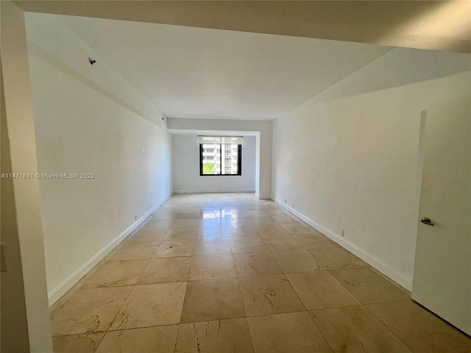 Active With Contract: $5,500 (2 beds, 2 baths, 1531 Square Feet)