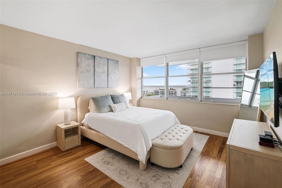 Недавно продано: $629,000 (1 спален, 1 ванн, 856 Квадратных фут)