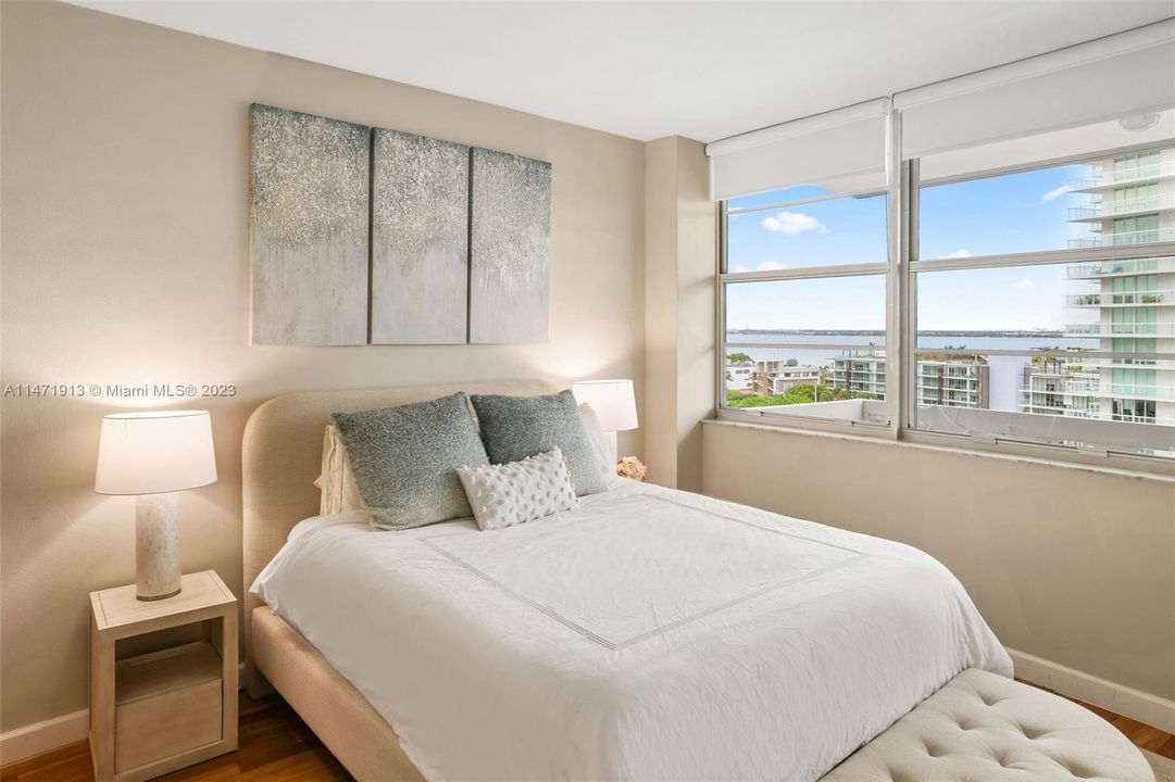 Недавно продано: $629,000 (1 спален, 1 ванн, 856 Квадратных фут)