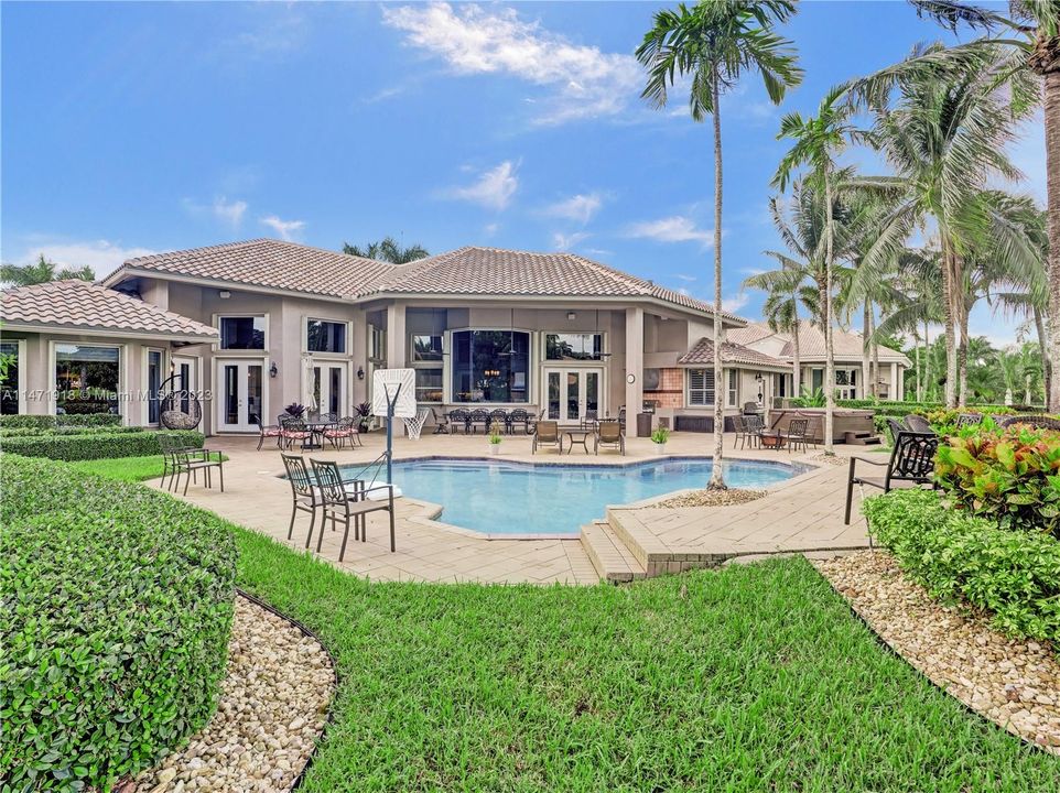 Recently Sold: $2,699,000 (5 beds, 5 baths, 5000 Square Feet)