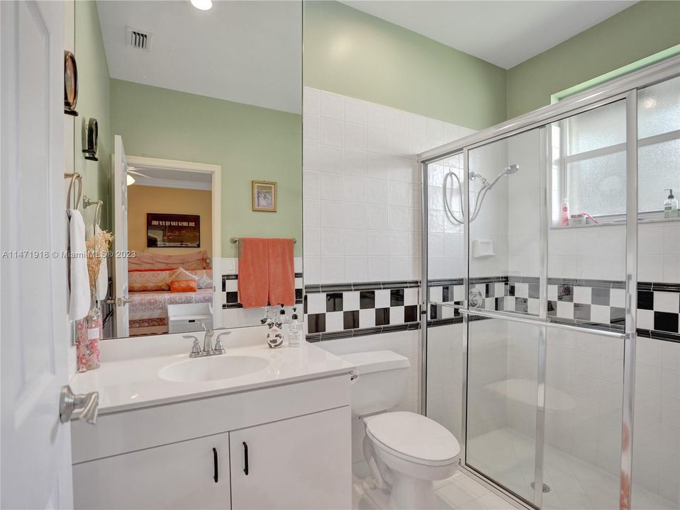 Recently Sold: $2,699,000 (5 beds, 5 baths, 5000 Square Feet)