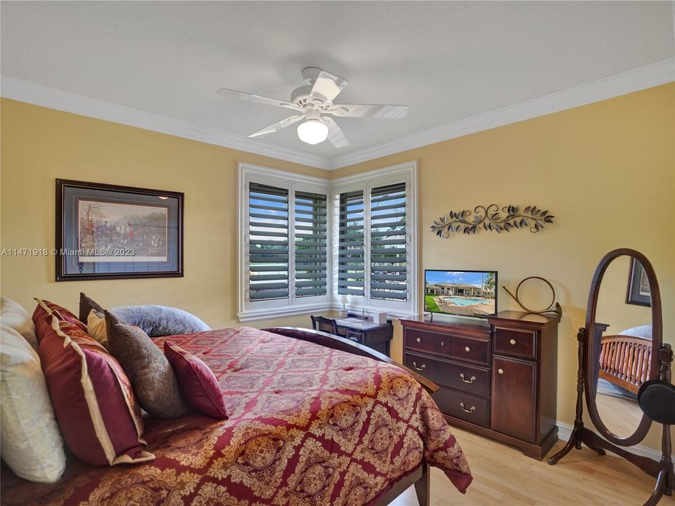 Recently Sold: $2,699,000 (5 beds, 5 baths, 5000 Square Feet)