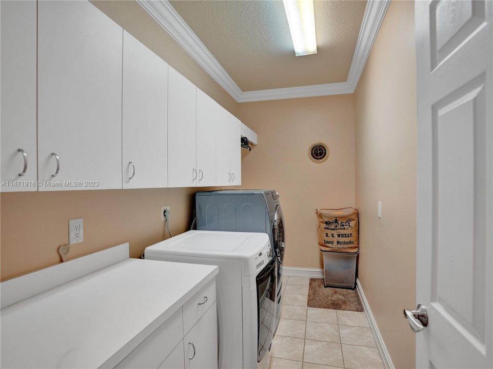 Recently Sold: $2,699,000 (5 beds, 5 baths, 5000 Square Feet)