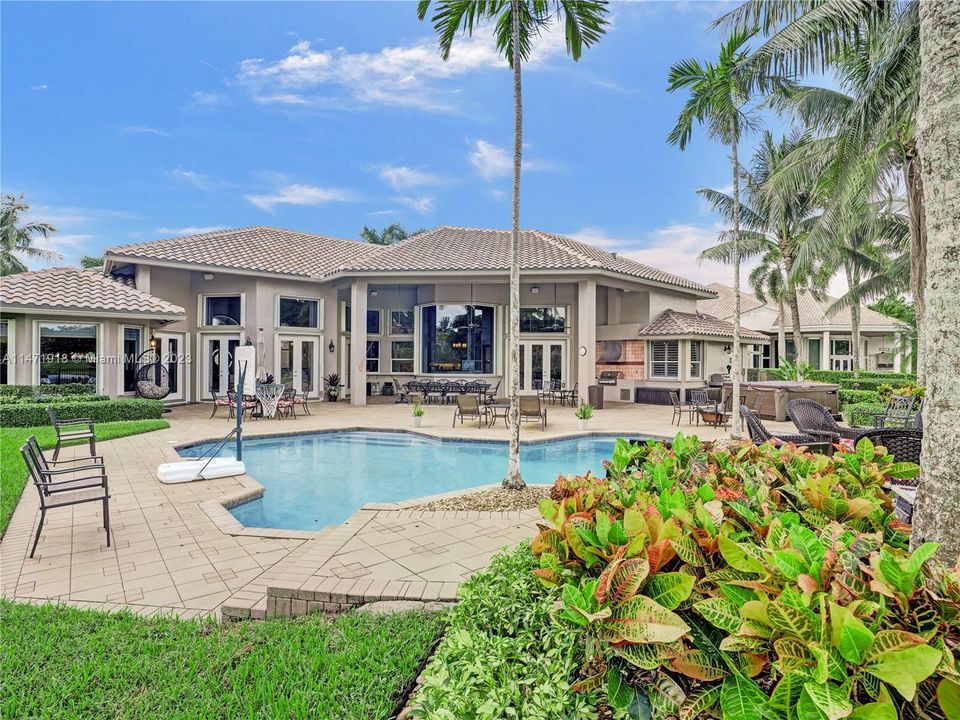 Recently Sold: $2,699,000 (5 beds, 5 baths, 5000 Square Feet)