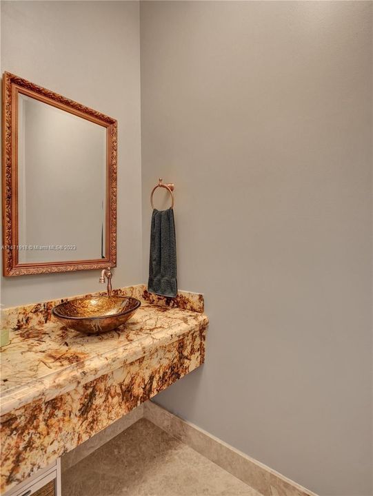 Recently Sold: $2,699,000 (5 beds, 5 baths, 5000 Square Feet)