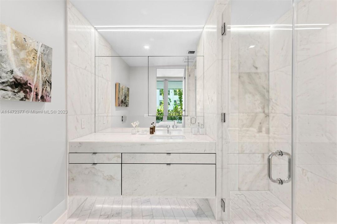 Недавно продано: $6,800,000 (3 спален, 3 ванн, 2658 Квадратных фут)