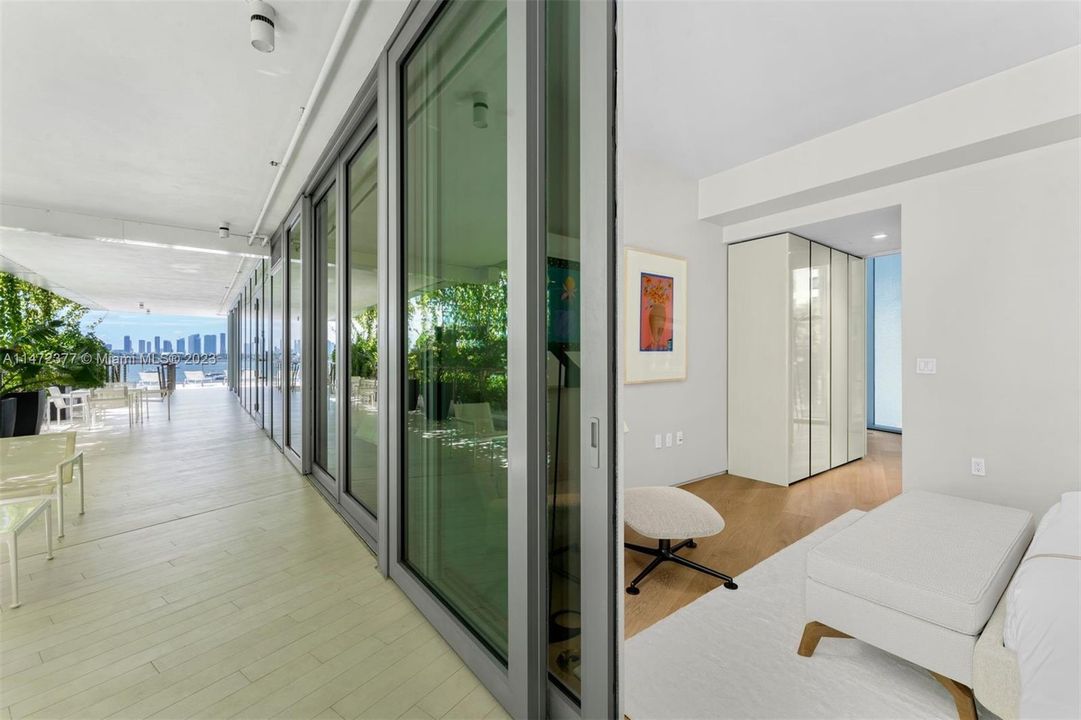 Недавно продано: $6,800,000 (3 спален, 3 ванн, 2658 Квадратных фут)