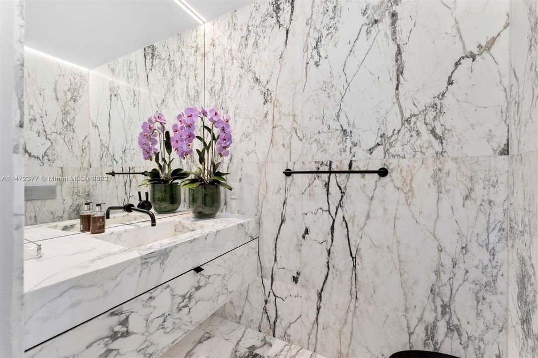 Недавно продано: $6,800,000 (3 спален, 3 ванн, 2658 Квадратных фут)