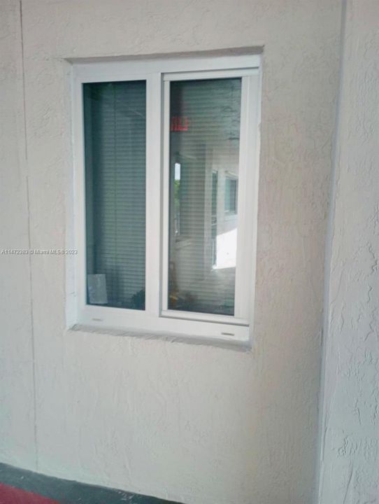 Недавно продано: $249,000 (2 спален, 2 ванн, 1000 Квадратных фут)