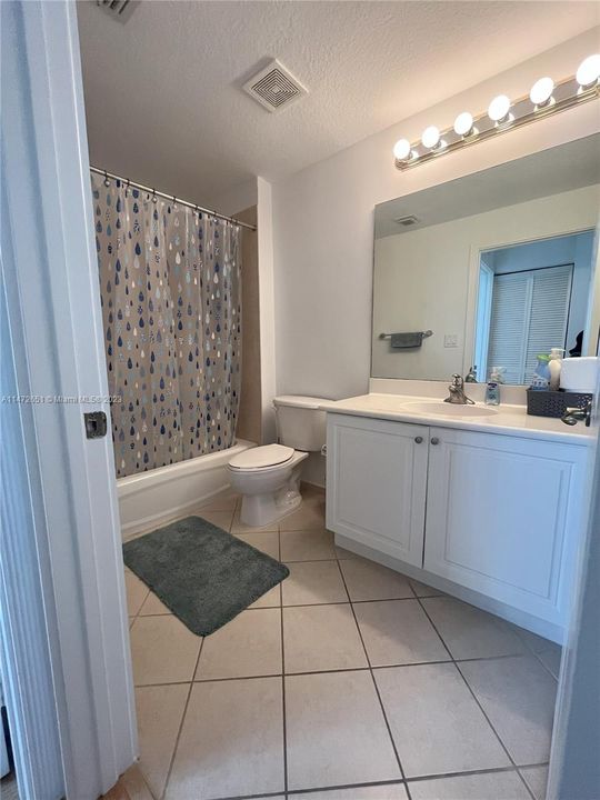 Recently Sold: $470,000 (2 beds, 2 baths, 1142 Square Feet)