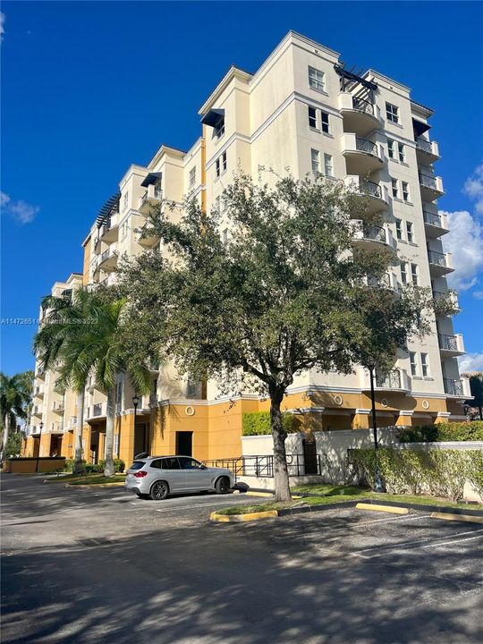 Recently Sold: $470,000 (2 beds, 2 baths, 1142 Square Feet)