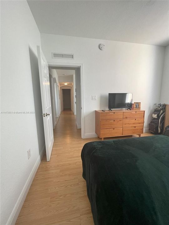 Recently Sold: $470,000 (2 beds, 2 baths, 1142 Square Feet)