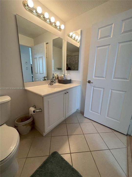 Recently Sold: $470,000 (2 beds, 2 baths, 1142 Square Feet)