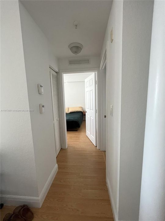 Recently Sold: $470,000 (2 beds, 2 baths, 1142 Square Feet)