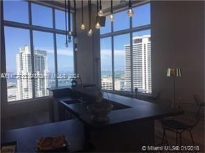 For Sale: $360,000 (1 beds, 1 baths, 533 Square Feet)