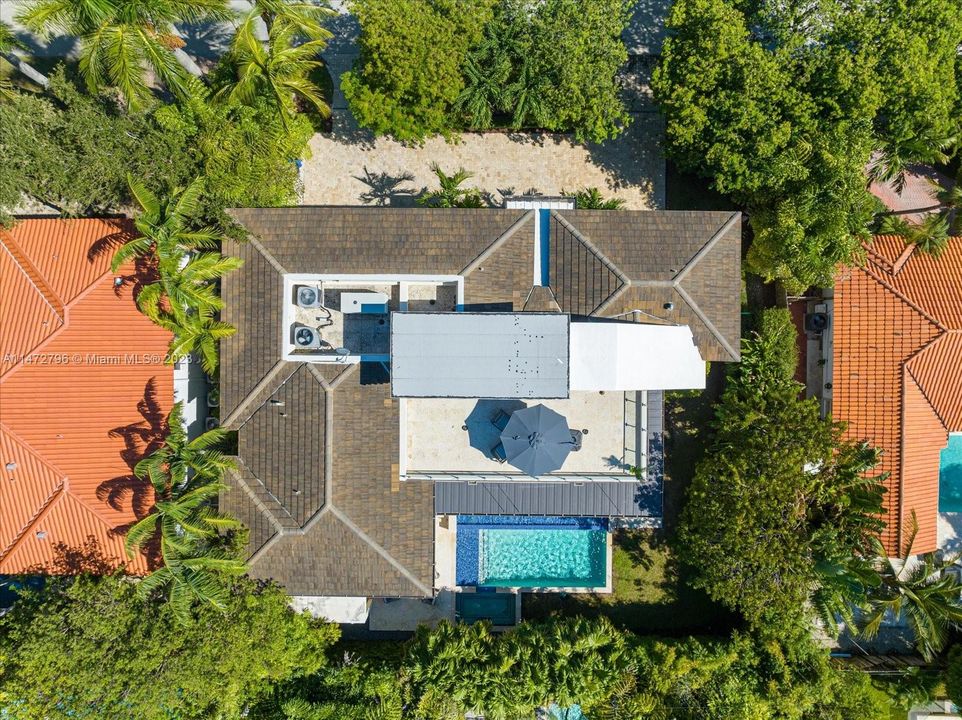 Recently Sold: $7,795,000 (6 beds, 6 baths, 4225 Square Feet)