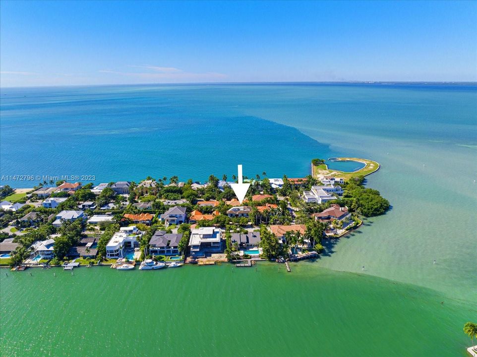 Recently Sold: $7,795,000 (6 beds, 6 baths, 4225 Square Feet)