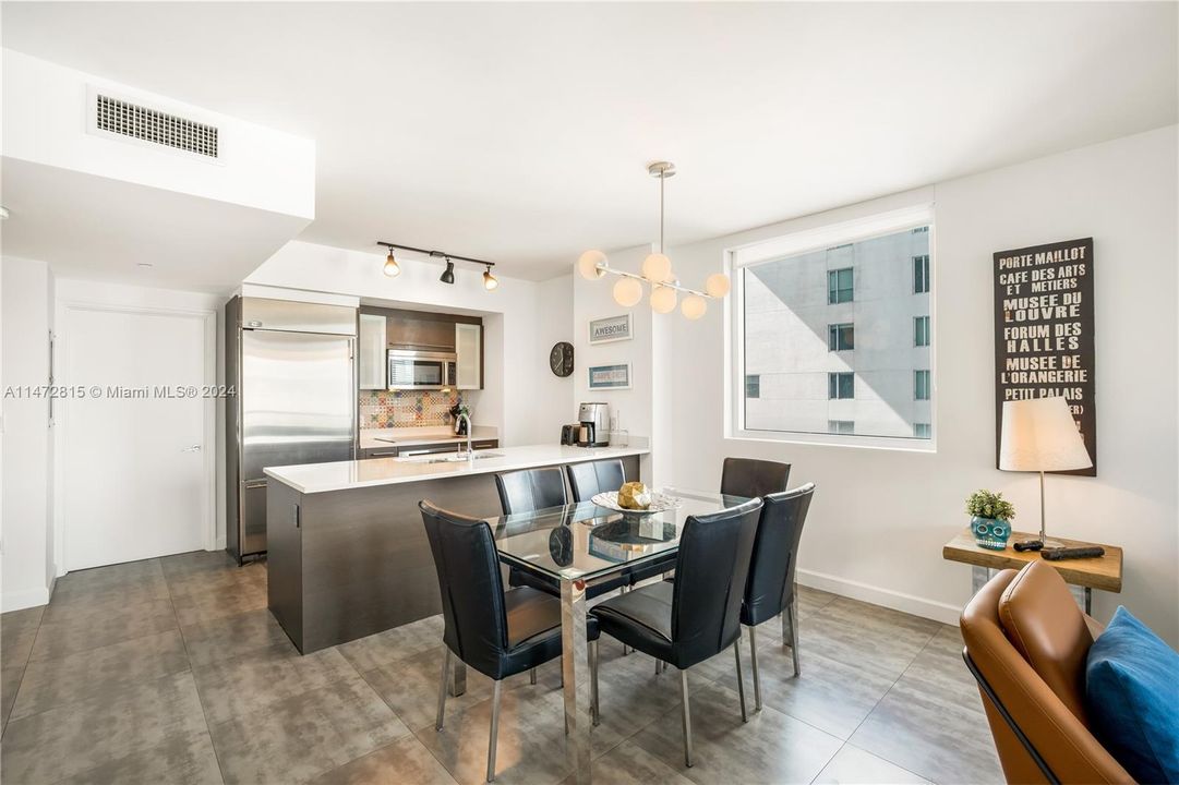 Recently Rented: $4,300 (2 beds, 2 baths, 1197 Square Feet)