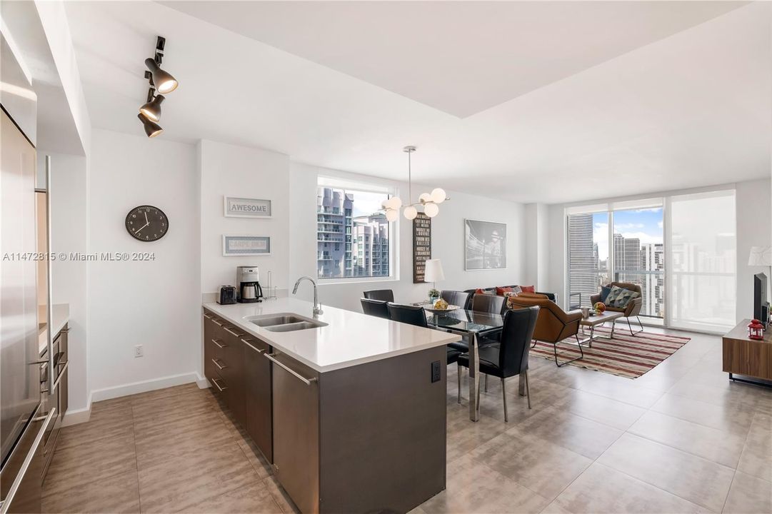 Recently Rented: $4,300 (2 beds, 2 baths, 1197 Square Feet)