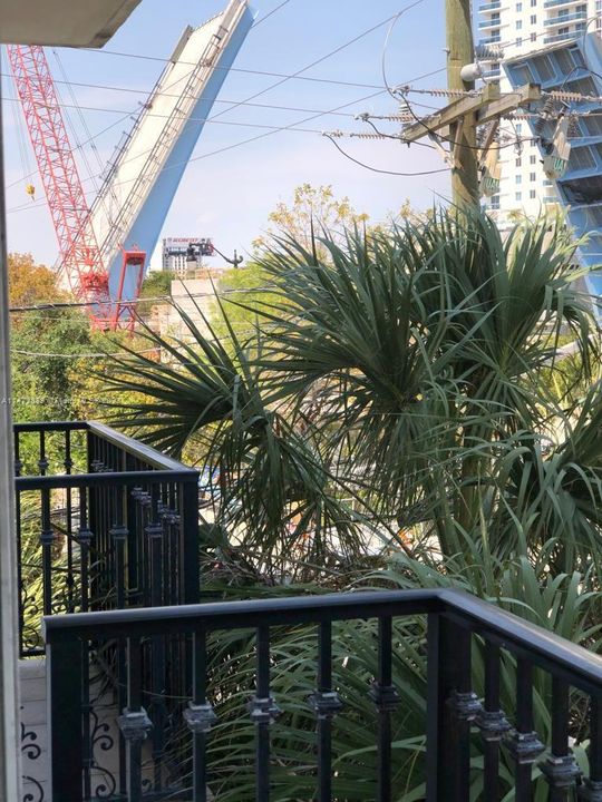 Recently Rented: $2,290 (2 beds, 1 baths, 813 Square Feet)