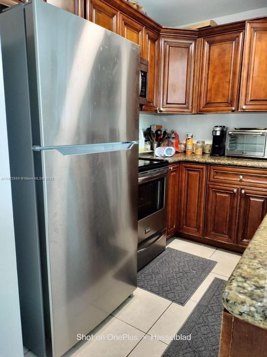 Recently Rented: $2,290 (2 beds, 1 baths, 813 Square Feet)