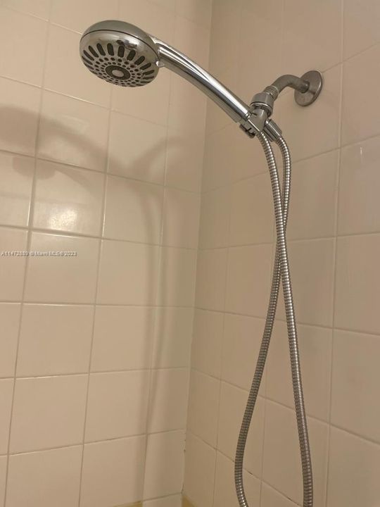 Recently Rented: $2,290 (2 beds, 1 baths, 813 Square Feet)