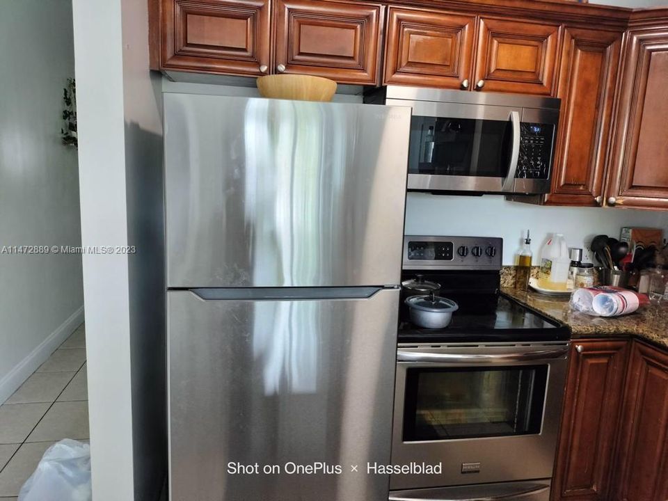 Recently Rented: $2,290 (2 beds, 1 baths, 813 Square Feet)