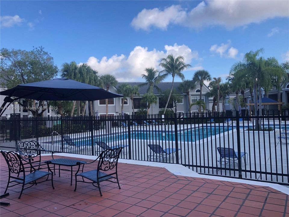 Recently Sold: $265,000 (1 beds, 1 baths, 820 Square Feet)